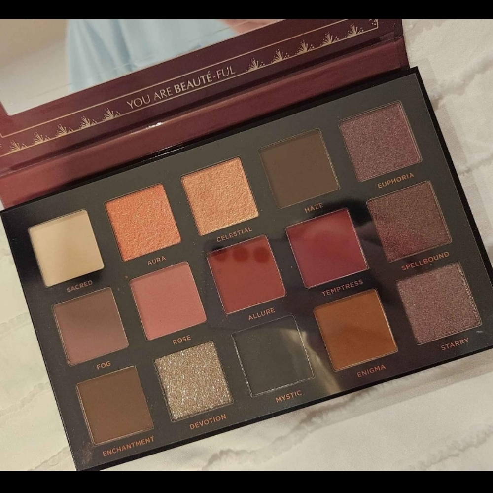 NEW Ace Beaute mystic romance eyeshadow palette